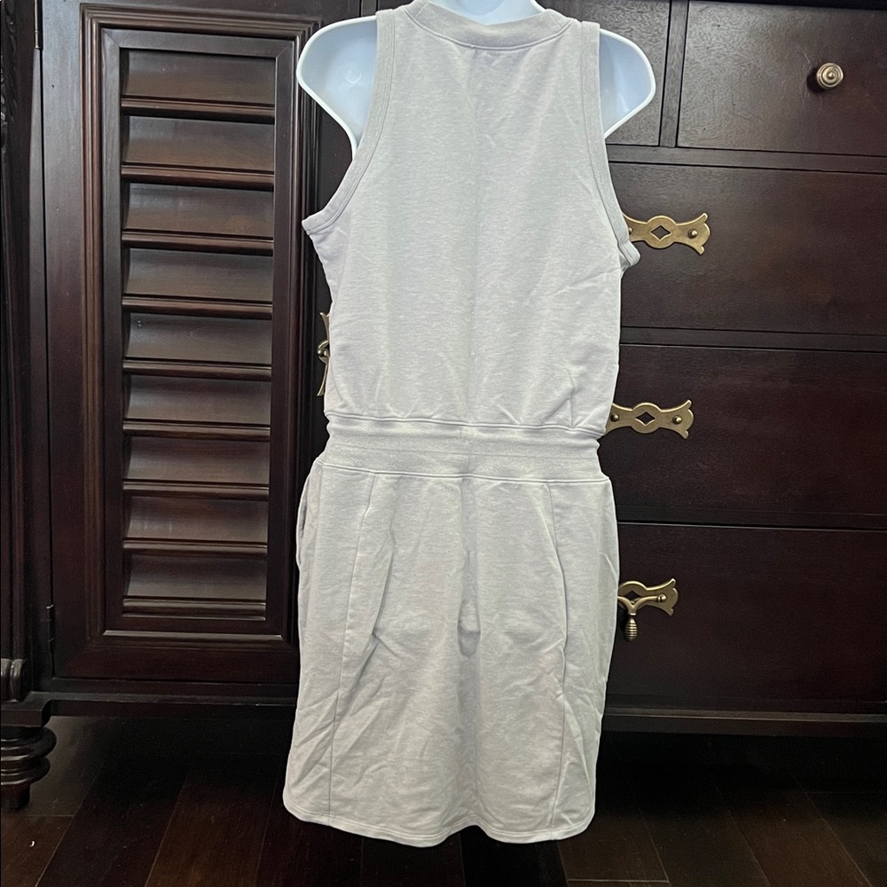 The North Face Light Gray Sleeveless Dress - Picture 5 of 8